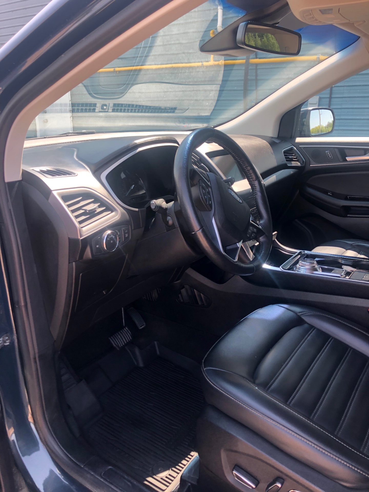 SUV front cabin — after Draude Interior Detailing