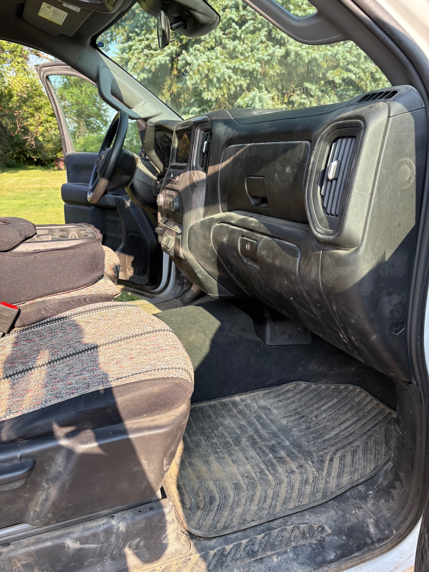 Truck dash & floor — before Draude Interior Detailing